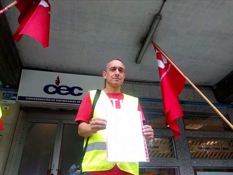 17-07-05 RexistroFolgaConvenioMetalCorunha04.jpg